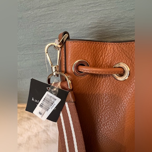 NWT Kate Spade Bucket Bag & coin purse. Brown Pebbled leather,Pristine condition - Picture 6 of 15